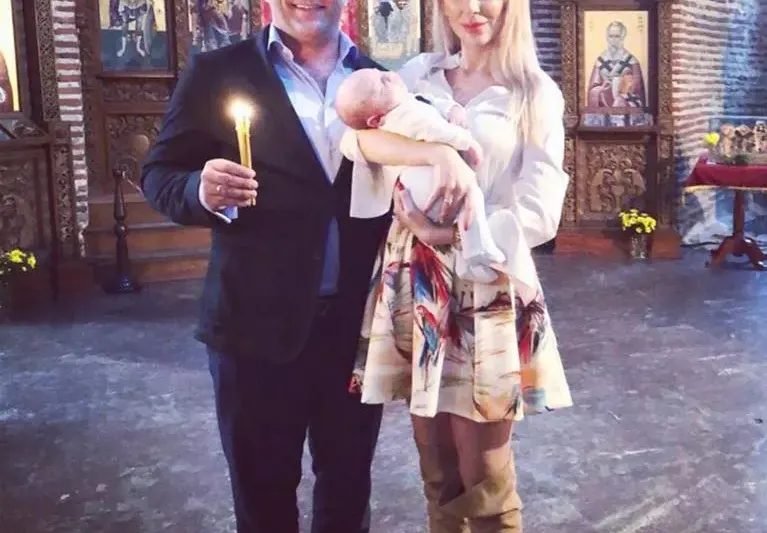 Антония Петрова показа бебето