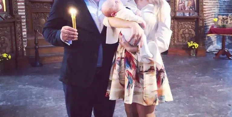 Антония Петрова показа бебето