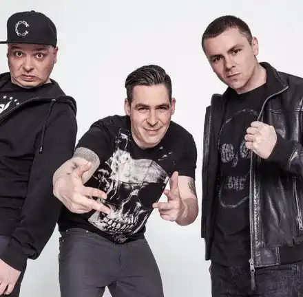 Ъпсурт се разпаднаха! Хазарта издава сам албум, забраниха му да пее песните на бандата