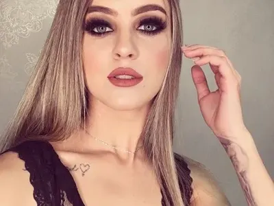 Ас на ЦСКА луд по 19-годишна Инстаграм моделка