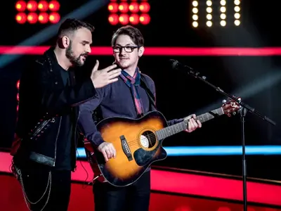 Българският Ед Шийрън пристана на Михаела Филева