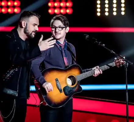 Българският Ед Шийрън пристана на Михаела Филева