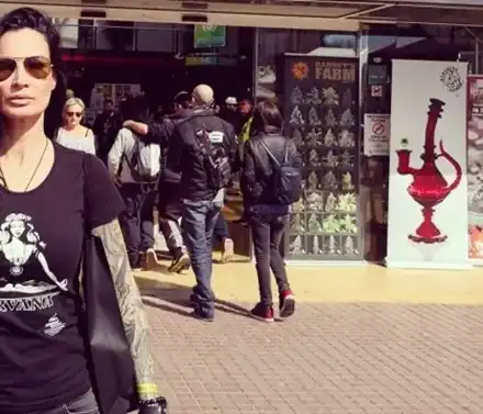 Цеци на конференция за канабис