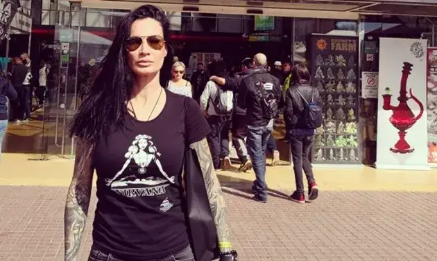 Цеци на конференция за канабис