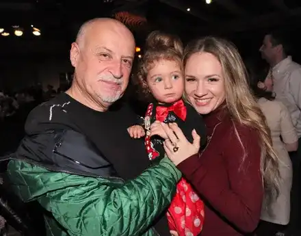 Данчо Караджов отказал да вземе внучка си на Канарските