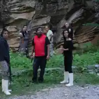 Дичо получил мазоли от пистолет, с който стрелял по петима