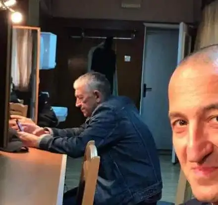 Дони се стопи - певецът тежи едва 64 кг.