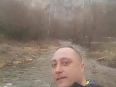 Ексклузивно в HotArena! Ето го менте баровеца от Драгалевци,  когото ЧЕЗ хваща 7 пъти да краде ток! Християн Жожобата се хвалил, че може да урежда и шофьорски книжки от КАТ!