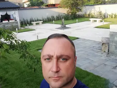 Ексклузивно в HotArena! Ето го менте баровеца от Драгалевци,  когото ЧЕЗ хваща 7 пъти да краде ток! Християн Жожобата се хвалил, че може да урежда и шофьорски книжки от КАТ!