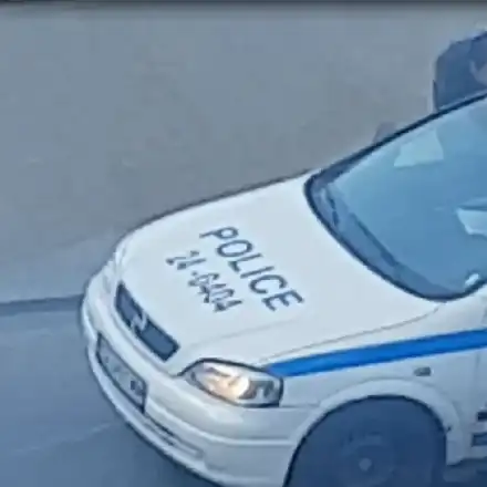 Ексклузивно в HotArena! Корумпирани служители на МВР публично заснети как прибират рушвет! (СНИМКИ + ВИДЕО)