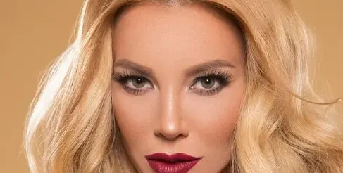 Емилия искала да е Роси Кирилова