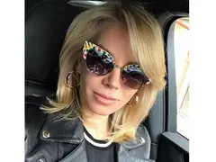 Емилия се офъка