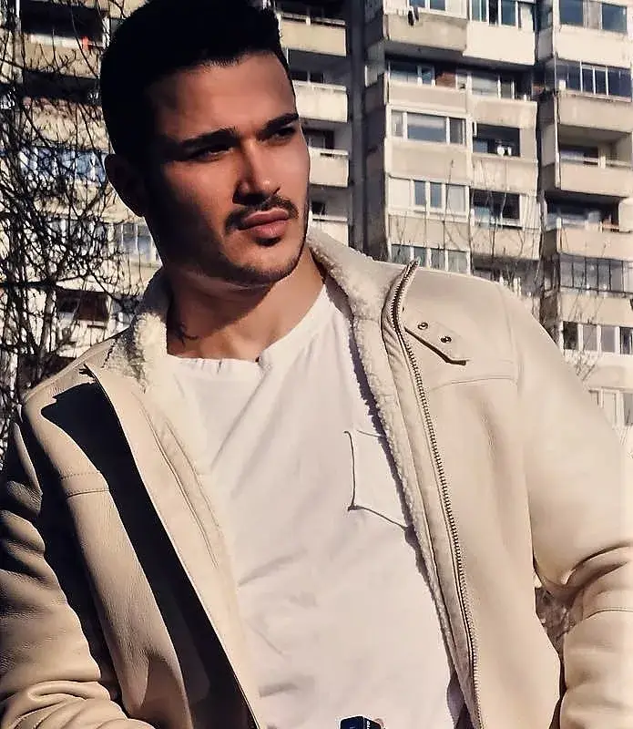 Галин посреща рожден ден с музикална изненада