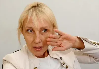 Ирен Кривошиева ходи по скъпи доктори