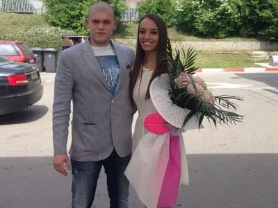 Искра Фидосова вдига сватба със сръбска звезда! Синът й се сгоди на Малдивите