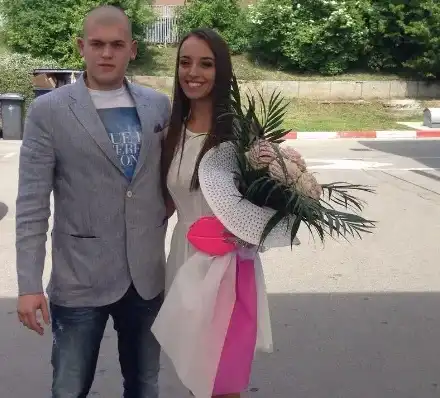 Искра Фидосова вдига сватба със сръбска звезда! Синът й се сгоди на Малдивите