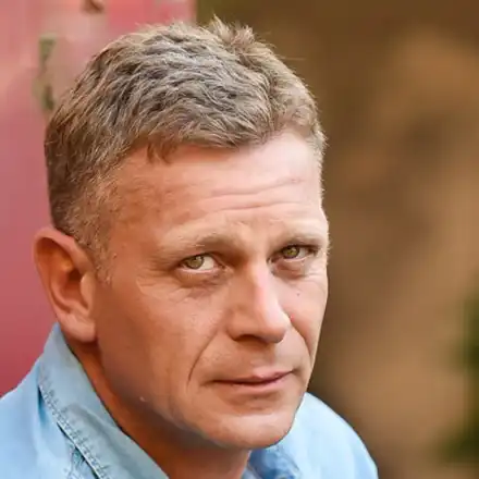 Юлиан Вергов на косъм да вземе диплома от МЕИ