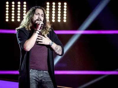 Копие на звезда от „Игра на тронове“ гушка Михаела Филева