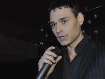 Краси Аврамов пазарува с млад хубавец