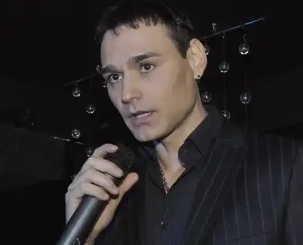 Краси Аврамов пазарува с млад хубавец