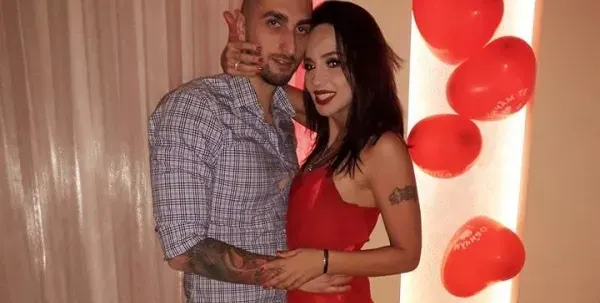 Лейди Би се хвали с 9 години по-младо гадже