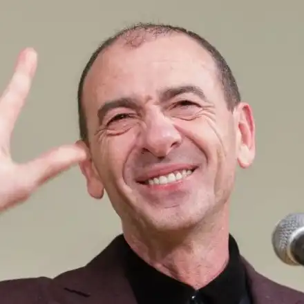 Майката на Янчо Таков гони Димитър Маринов на улицата!