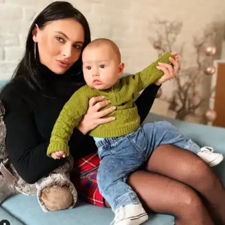 Майки нападнаха клюкарката Лили