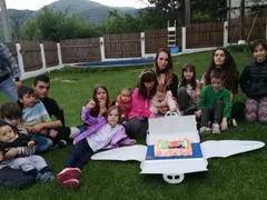 Милянкова на разходка с потомството