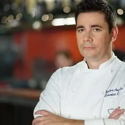 Мутри с бухалки заплашвали шеф Ангелов