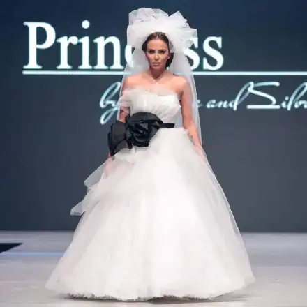 Николета напира за булка