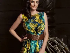 Нина Николина си купи преоценени гащи и сутиени