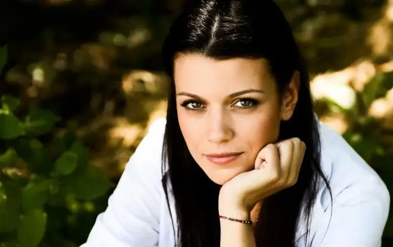 Паскалева заби любовник, зарязва мъжа си