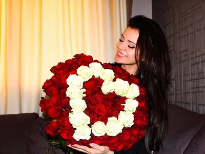 Преслава пак си кръцна носа! Вижте как нагло лъже феновете си (Снимки)