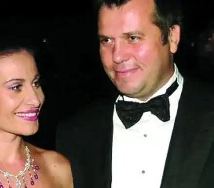 Семейството на Илия Павлов поля помена му с шампанско и стриди