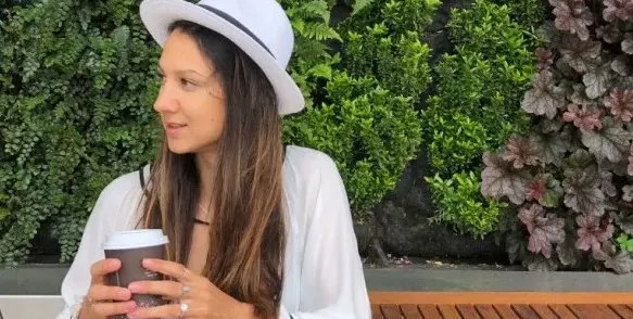 Сестрата на Цвети Пиронкова изрисува университет в Лос Анджелис