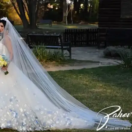 Софи Маринова и Гринго вдигнаха третото си сватбено парти! Преслава и Павел отново им кумуват (Много СНИМКИ)