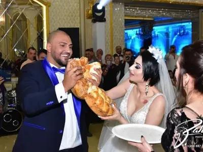 Софи Маринова и Гринго вдигнаха третото си сватбено парти! Преслава и Павел отново им кумуват (Много СНИМКИ)