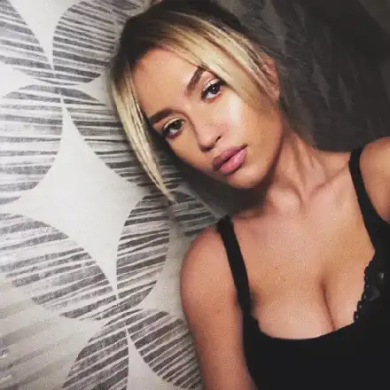 Тита с паник атаки (Певицата получила и нервен срив в „Капките“)