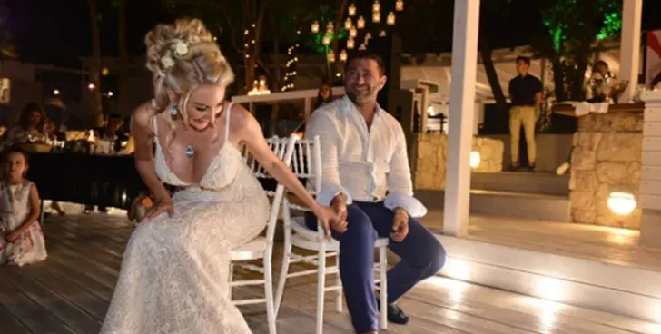 Тоца вдигна тайна масонска сватба с 300 души