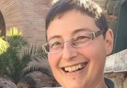 Теодора Цонева: Направих страшна глупост! След поредния опит за самоубийство роднините й искат да я вкарат в лудница