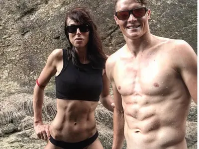 Зара направи мускули като на мъж