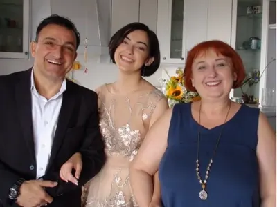 Зуека плаща 10 бона за общежитието на дъщеря си в Лондон