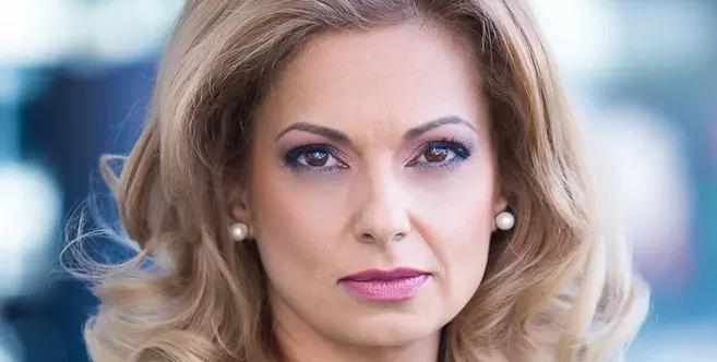 Аделина Радева ходи на работа с метрото! Виктор Николаев спря да я вози с колата си