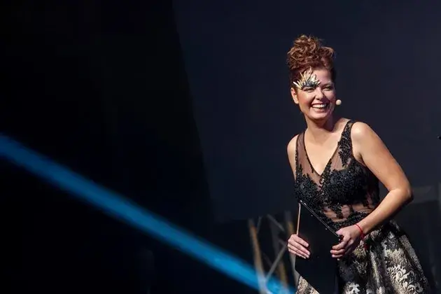 Алекс Сърчаджиева в страх от самолети