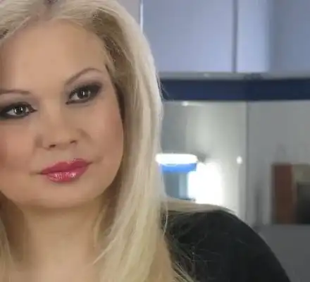 Ани Михайлова на шопинг в Канада