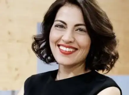 Деси Стоянова: Лесно паля