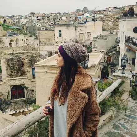 Диляна Попова гледа дервиши в Кападокия