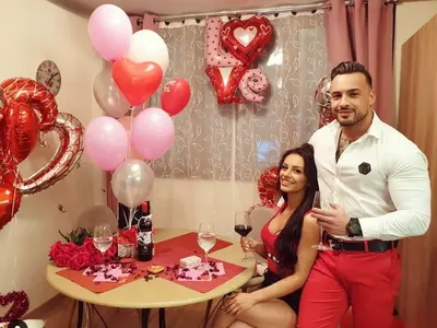 Джулия се сгоди за звезда от „София ден и нощ”