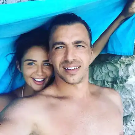 Елен Колева изневерила на гърка с трима