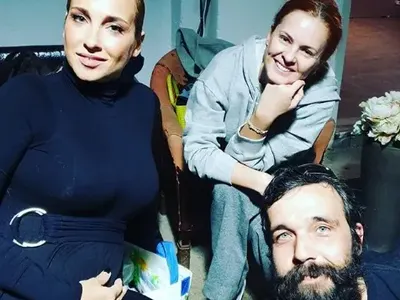 Ето я бременната Алекс Раева!